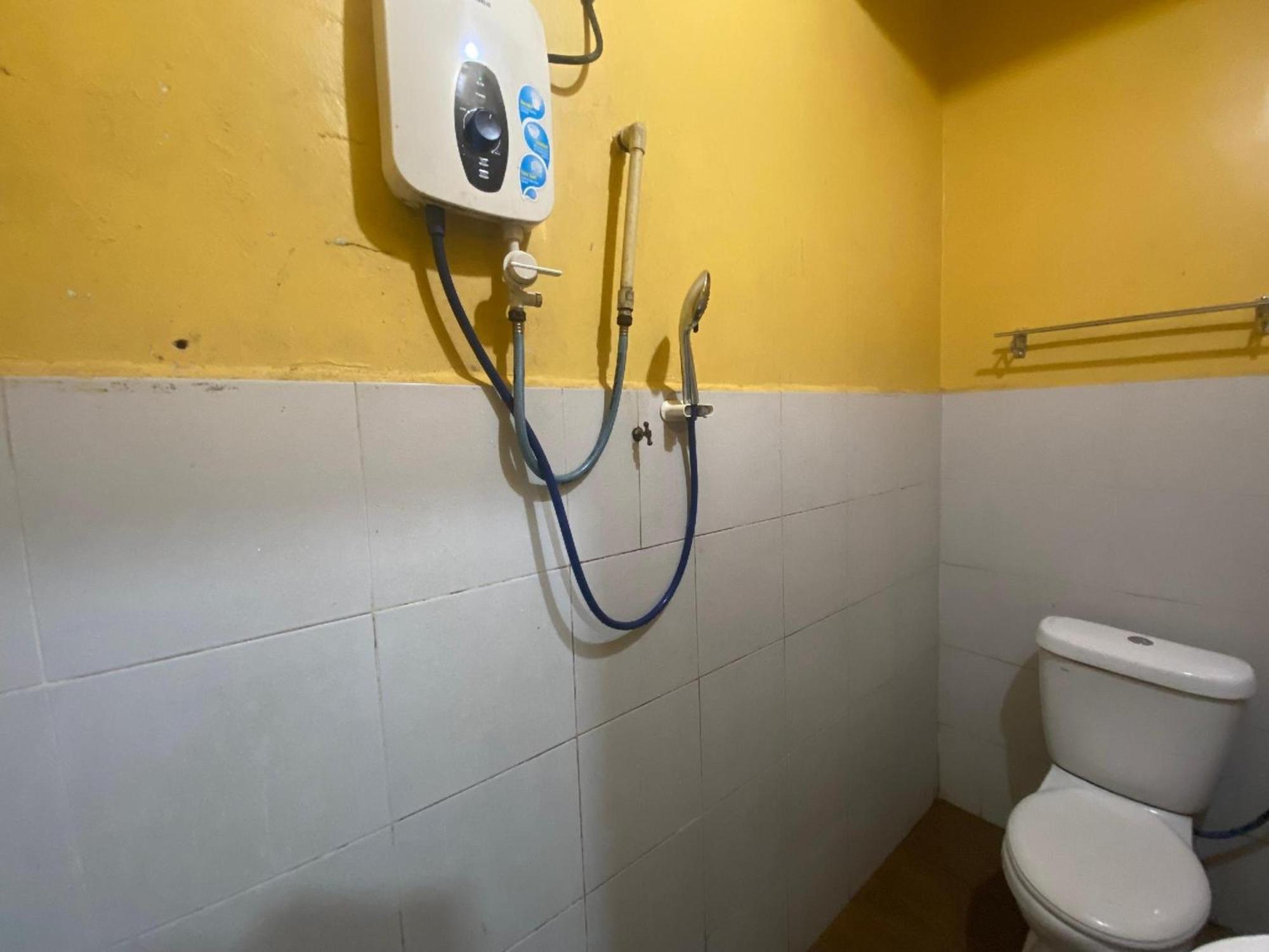 Muadzam Shah Oyo 91065 Hotel De Anjung מראה חיצוני תמונה