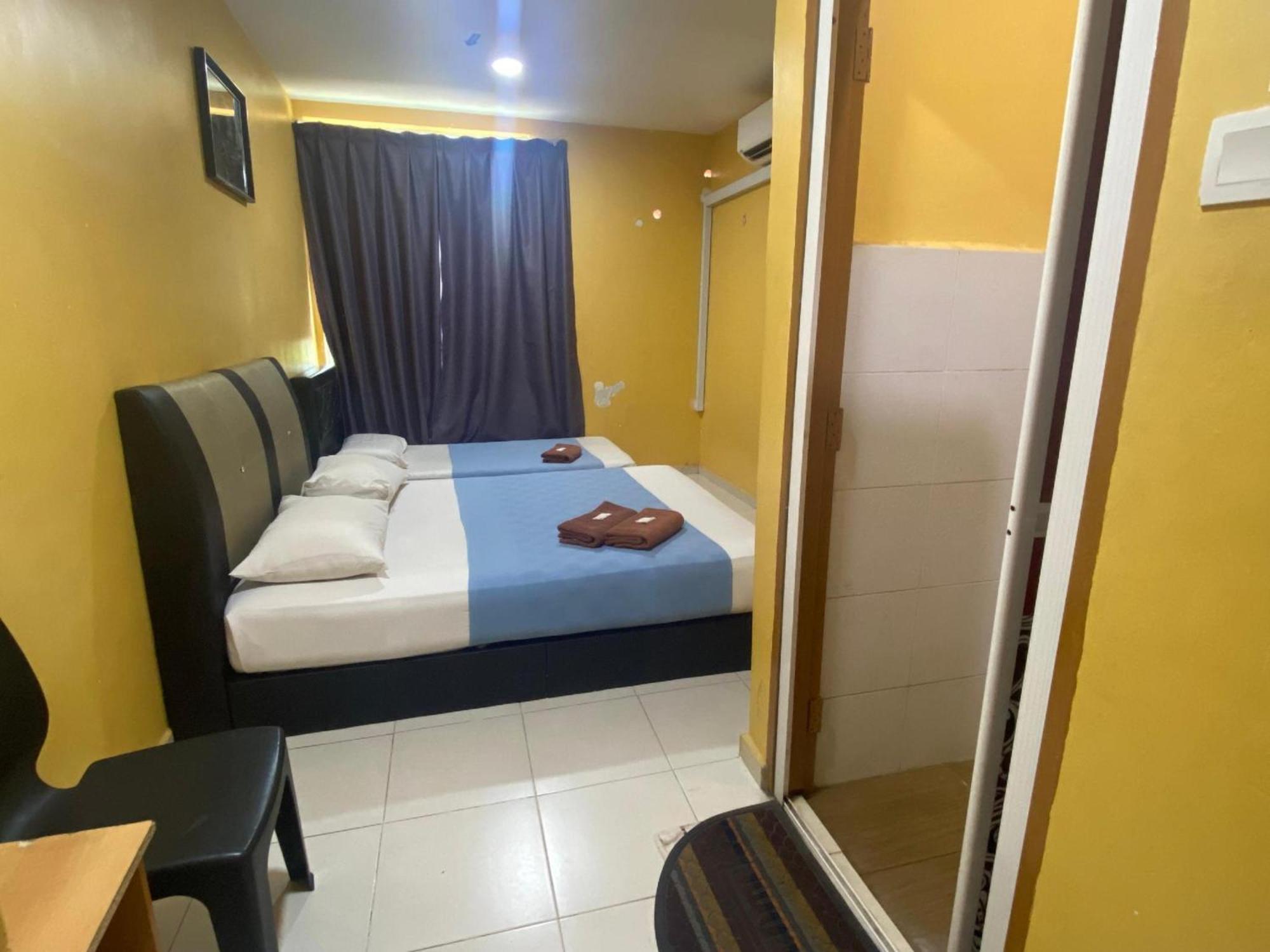 Muadzam Shah Oyo 91065 Hotel De Anjung מראה חיצוני תמונה