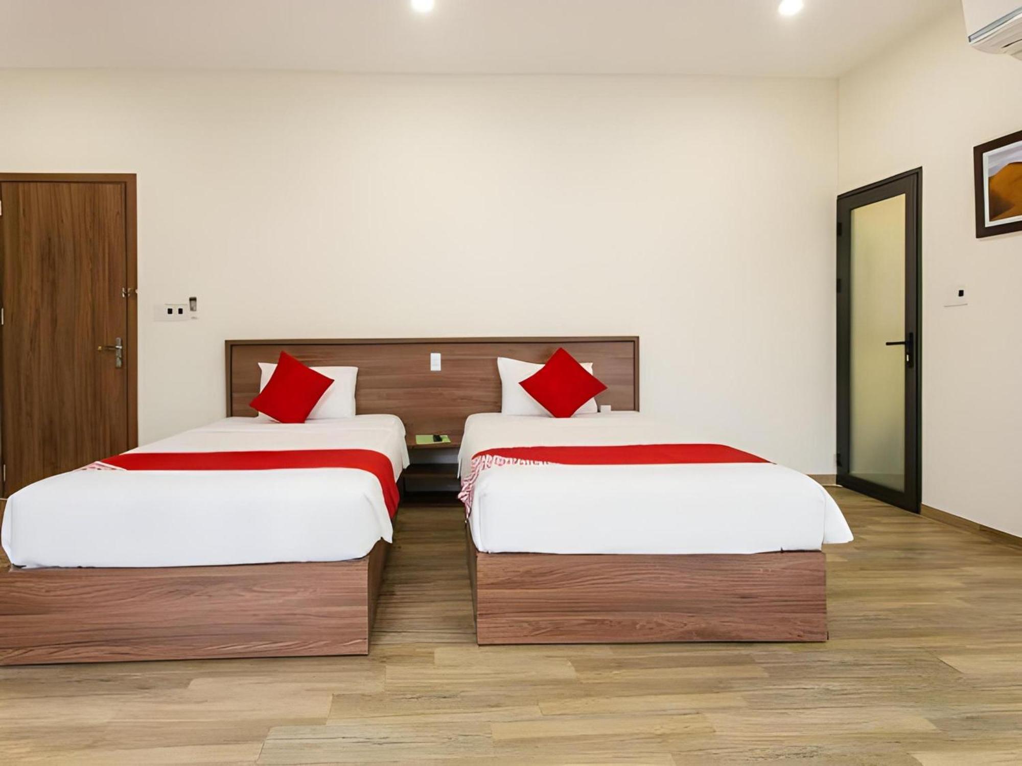Muadzam Shah Oyo 91065 Hotel De Anjung מראה חיצוני תמונה